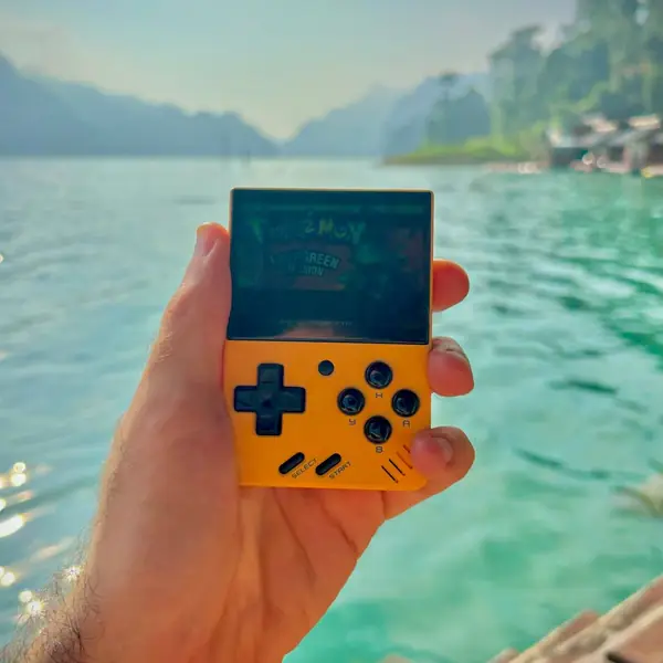 Miyoo Mini handheld